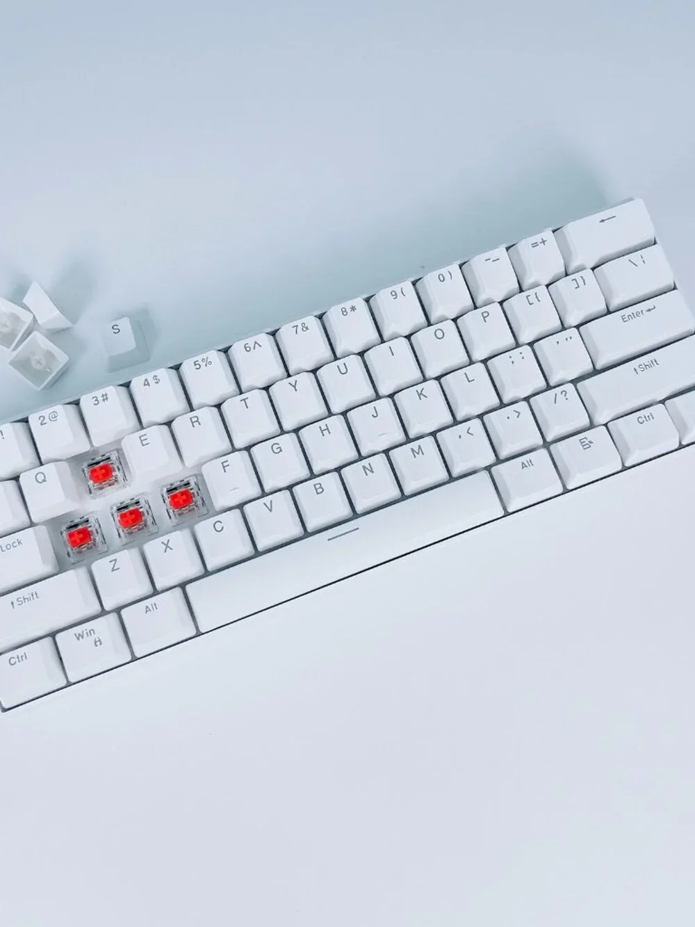 Kavlorn KL61 60% Mechanical Gaming Keyboard White RGB Backlit
